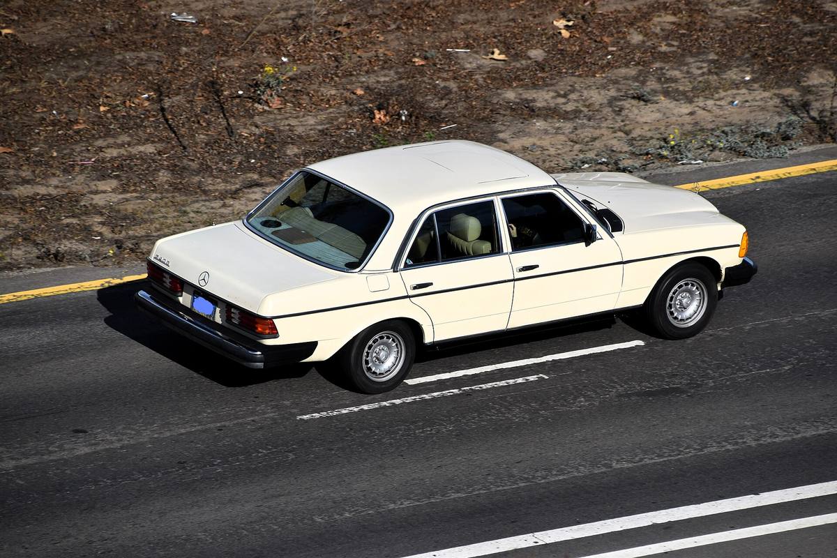 Mercedes-Benz 240 D řady 123 z roku 1978